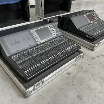 Yamaha QL5 incl. case
