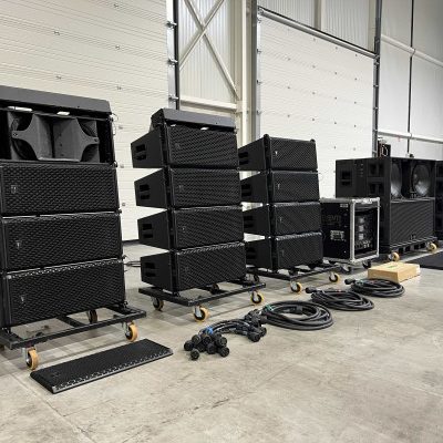 TT+ Audio line array: 12x GTX 10 + 4x GTS 29 + 3x XPS16KD Dante